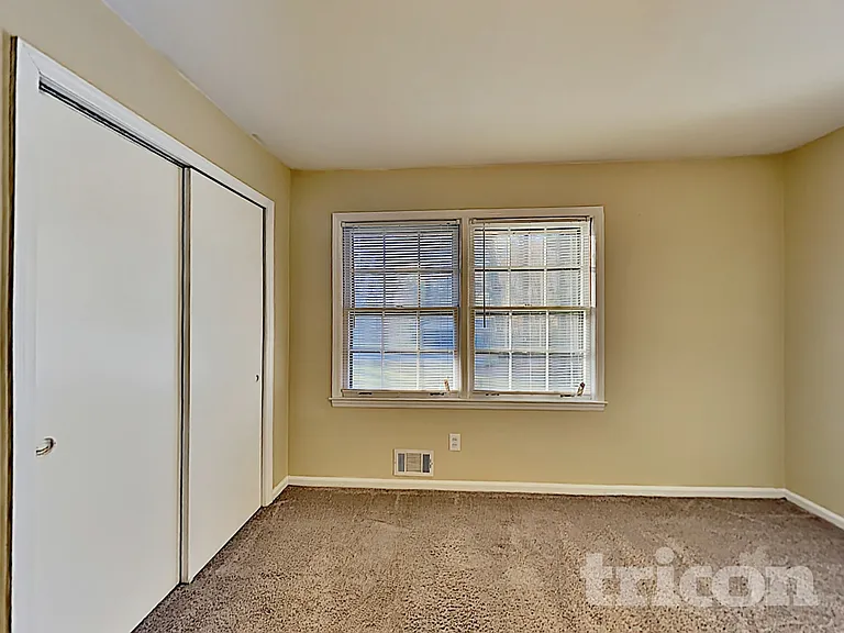 1992 Tara Cir — Photo 14