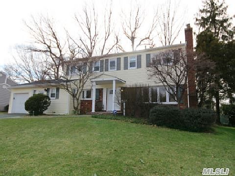3rd image of 8 Hilltop Ln