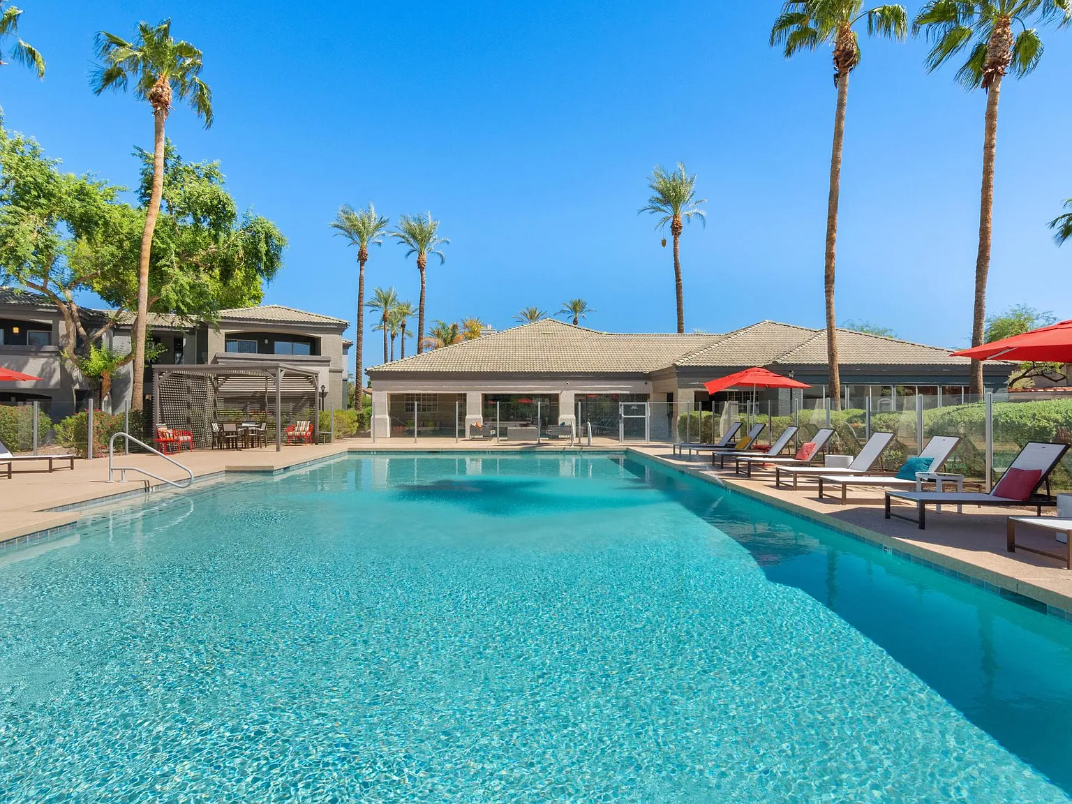 Luxe at Ocotillo — Photo 2