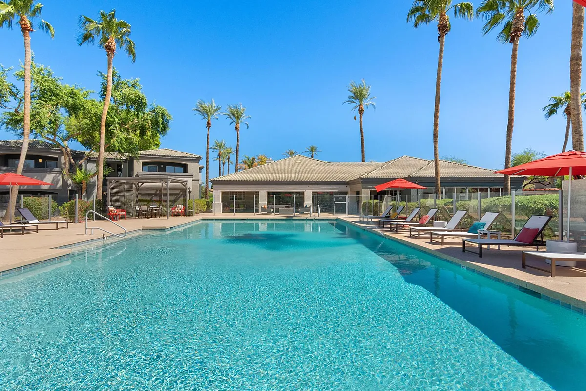Building Photo - Luxe at Ocotillo