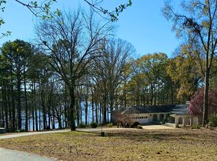 24 N Brooks Rd, Lagrange, GA 30240