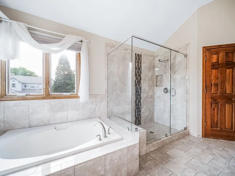 6793 Blackhawk Ct — Photo 19
