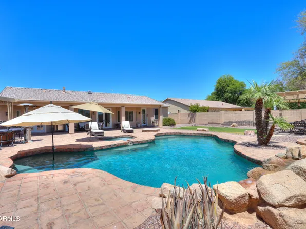 2041 E PALM BEACH Drive, Chandler, AZ 85249