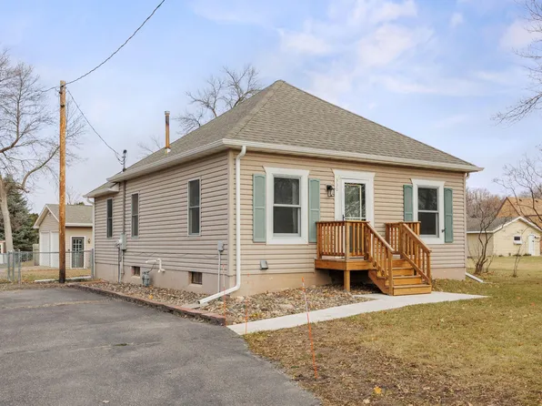 330 Chestnut St E, Annandale, MN 55302