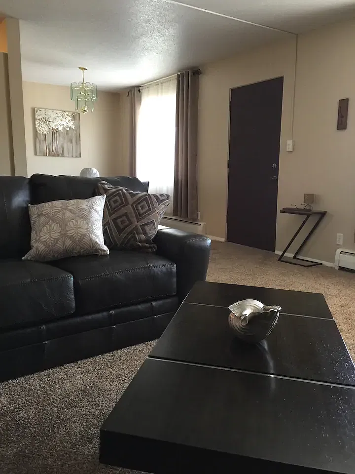 2 bed, 1.5 bath, 930 sqft, $1,400 — Photo 4