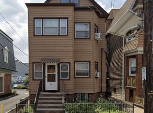 64 W 27th St #3, Bayonne, NJ 07002