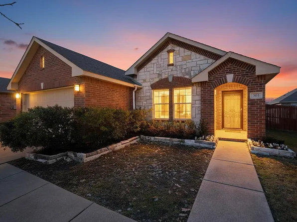303 Laurel Ln, Fate, TX 75087
