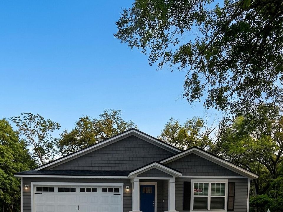 1st image of 451 CAHOON Road