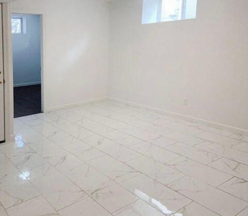 1st image of 118 Roswell Ave Floor 2