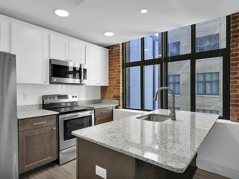 The Residences at Barnett — Photo 28
