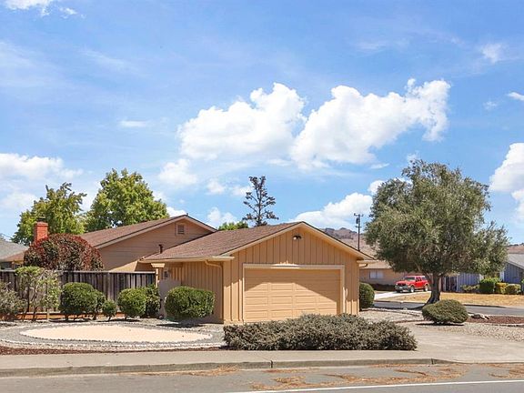 4th image of 321 Franciscan Dr