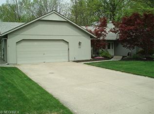 10746 Gate Post Rd, Strongsville, OH 44149