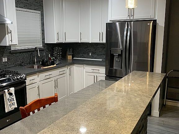 5th image of 10432 Richlee Ave
