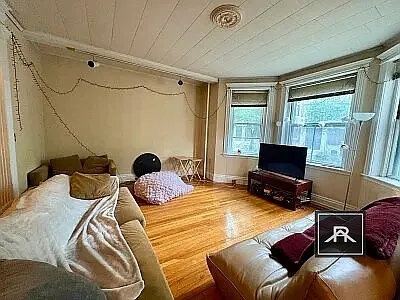 12 Euston St #1 — Photo 7
