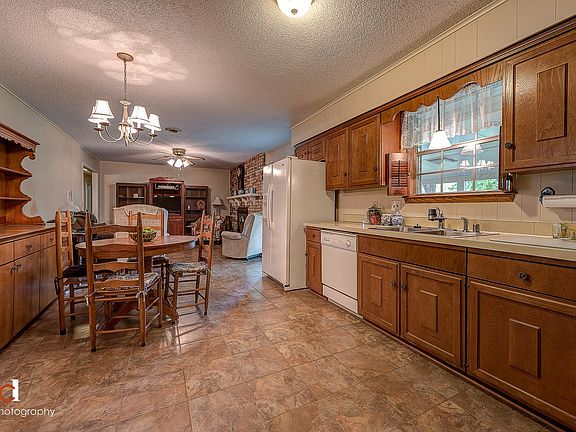 5th image of 1608 W Ash St