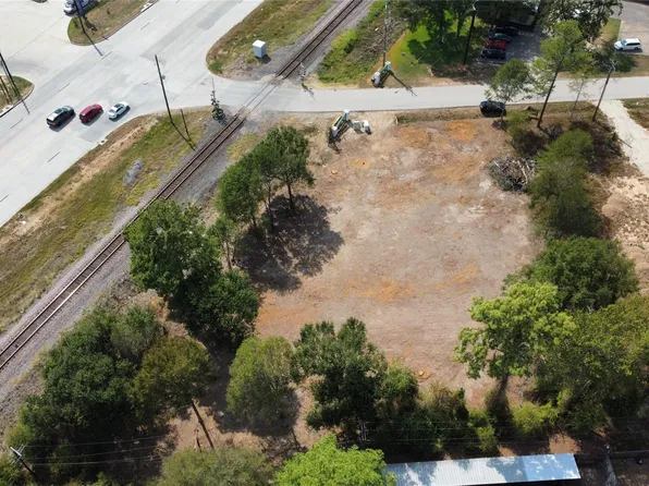 N Cripple Creek Dr, Magnolia, TX 77354