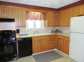 5th image of 609 Delano Ave