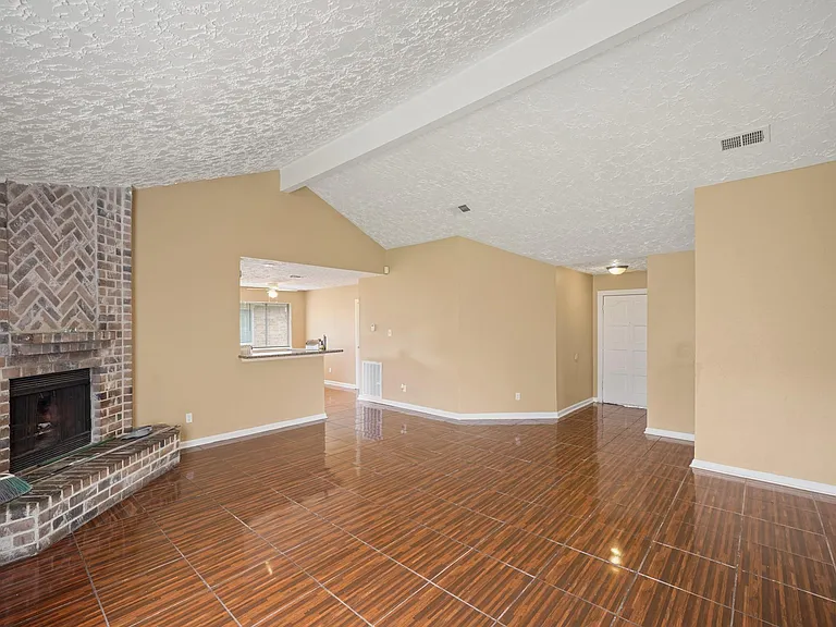 3714 Embarcadero Dr — Photo 4