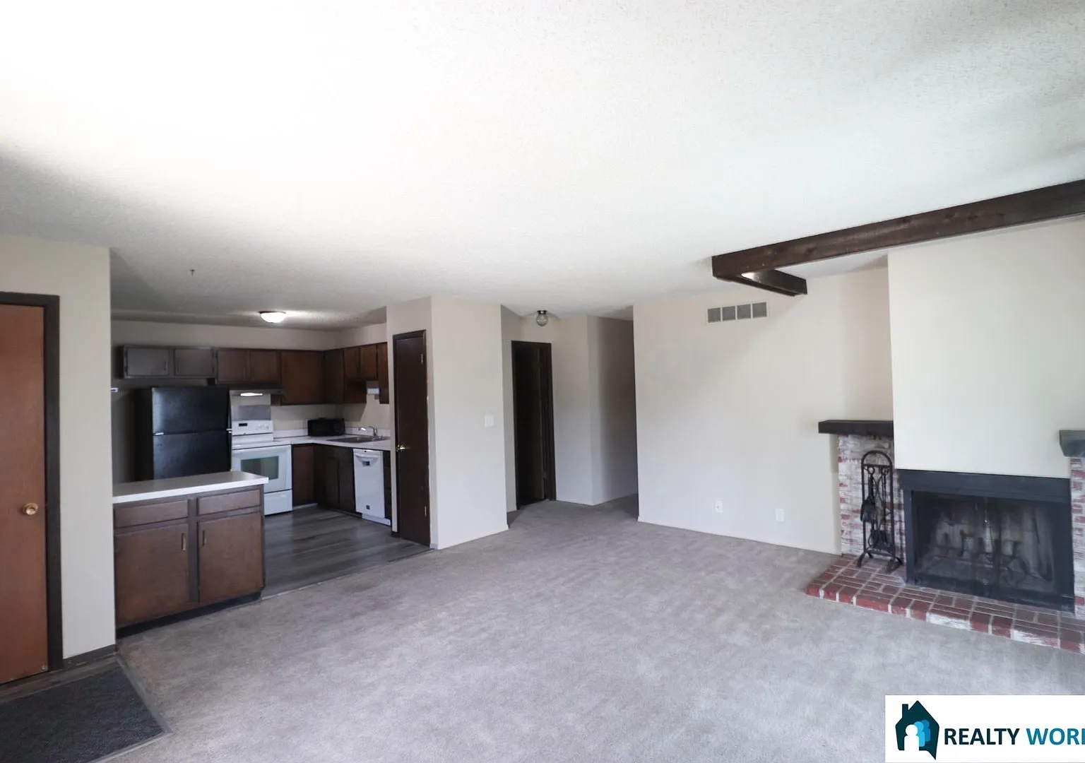 3920 Sweetbriar Lane — Photo 3
