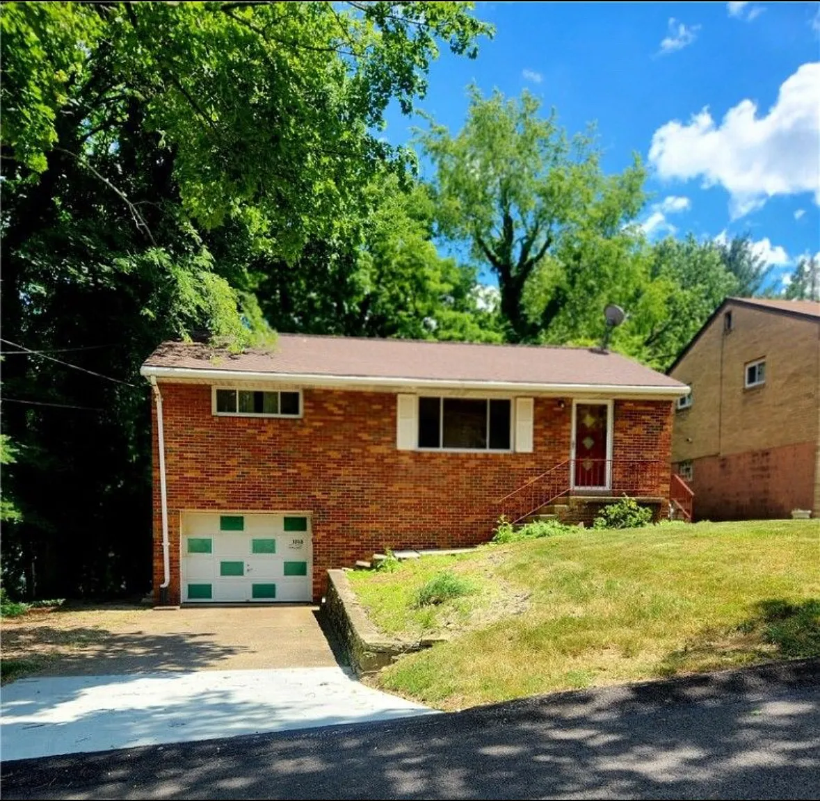 3 bed, 925 sqft, $1,700 — Photo 2