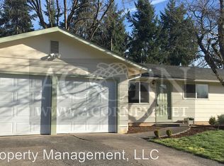 1579 Larkspur Ave, Eugene, OR 97401
