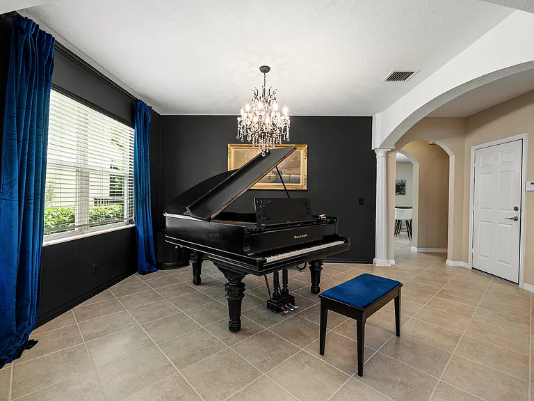 10652 Ivanhoe Ln — Photo 16