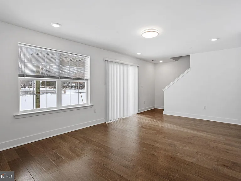 137 Ada Hightower Ave — Photo 8