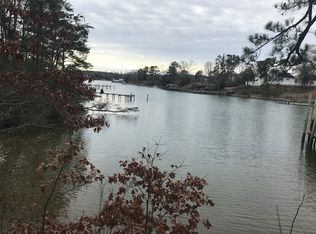 Chases Cove Ln, Irvington, VA 22480