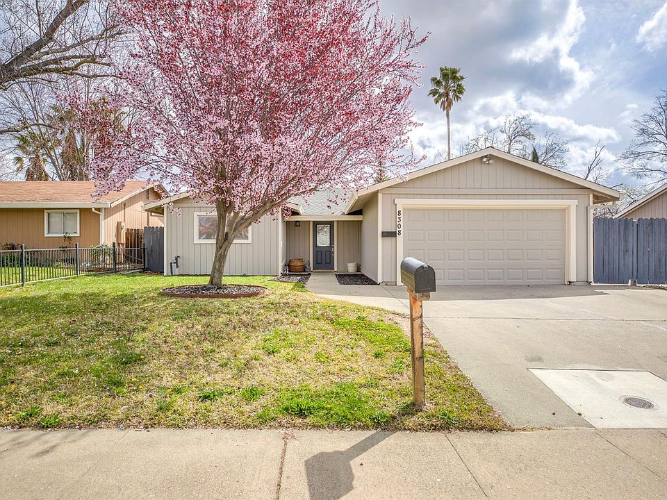 2nd image of 8308 Villaview Dr