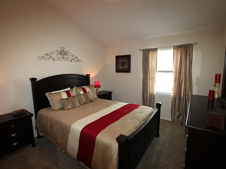 The Ethans Apartments — Photo 34