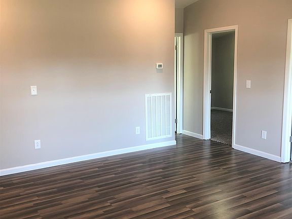 2nd image of 116 Tanner Cir