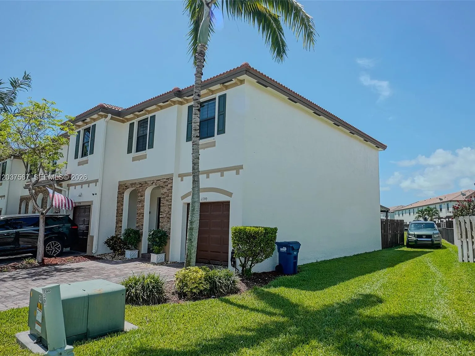 Silver Palm West — Photo 2