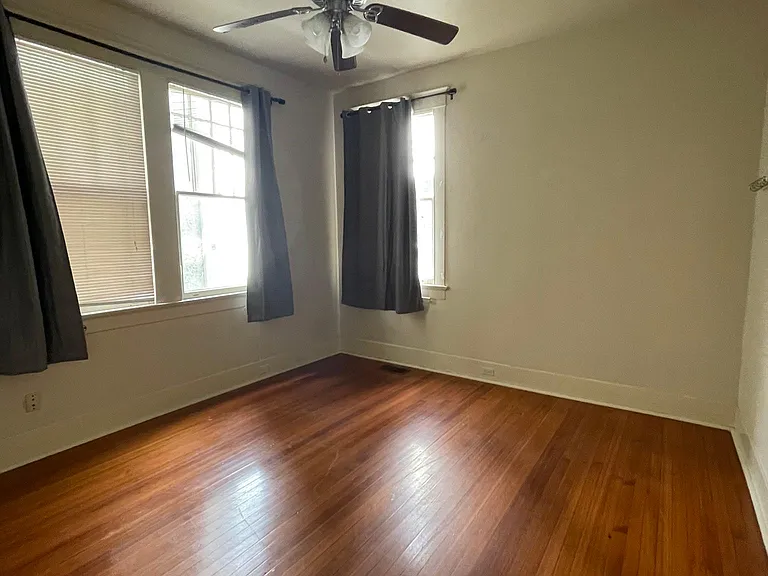 7816 Saint Charles Ave #LOWER — Photo 5