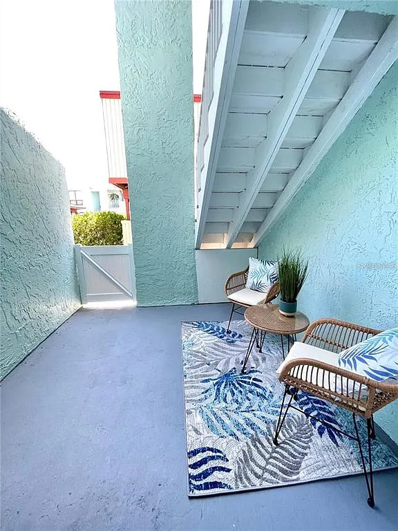 2 bed, 2.0 bath, 1040 sqft, $2,850 — Photo 2