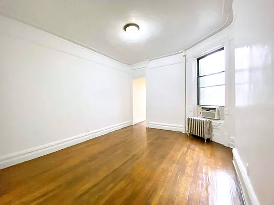 Rented by Manhattan Spaces | media 28