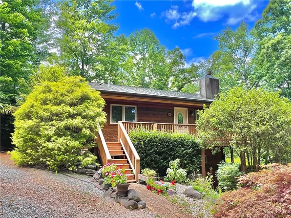 119 Mountain Top Dr, Tamassee, SC 29686