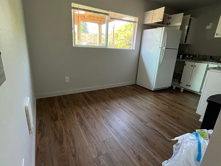 554 SW Jefferson Ave #5 — Photo 10