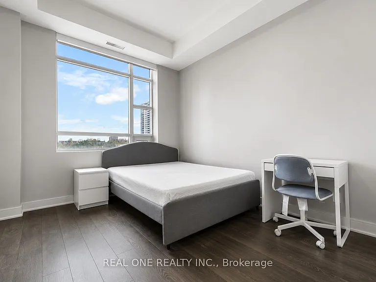 150 Main St W #503 — Photo 12