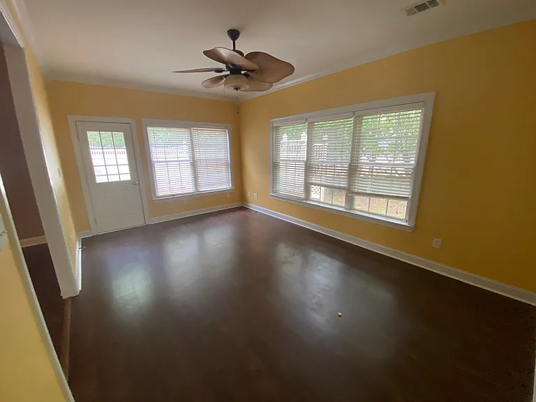 245 Fairview Cir — Photo 10