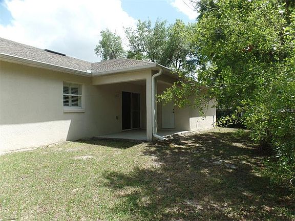 5th image of 380 Redwood Ave