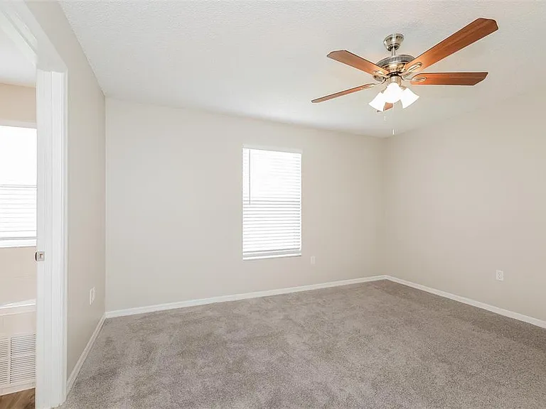 133 Carlisle Ct — Photo 7