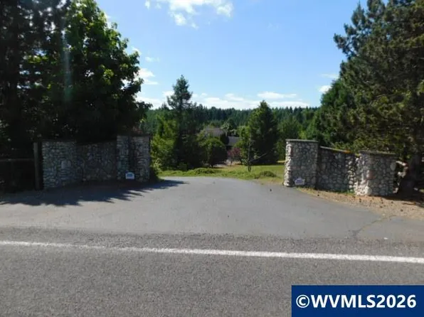 8389 Konaway Loop S, Salem, OR 97306
