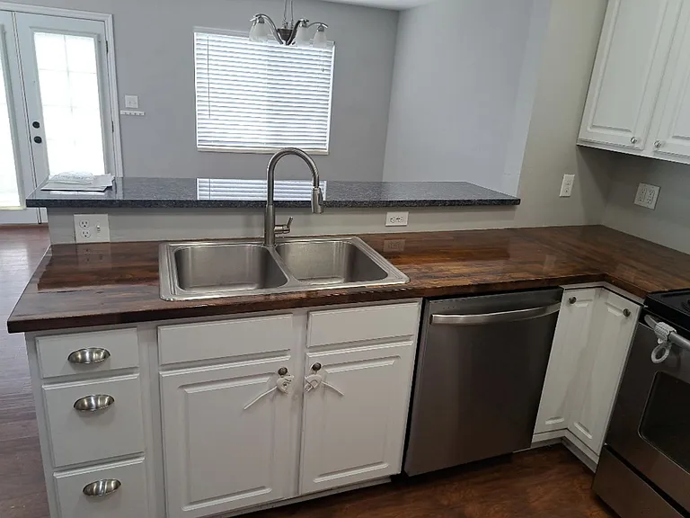 2859 Hill Ave — Photo 5