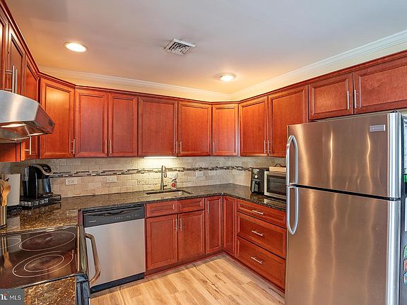 3rd image of 82 Cobalt Ridge Dr E