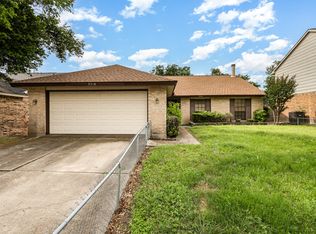 2516 Edinburgh St, Arlington, TX 76018