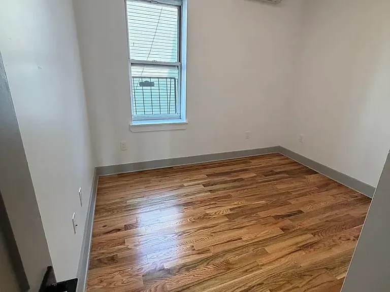 181 Baldwin Ave — Photo 1