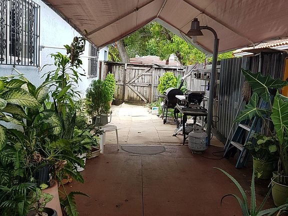 3rd image of 1631 NW 29th Ct