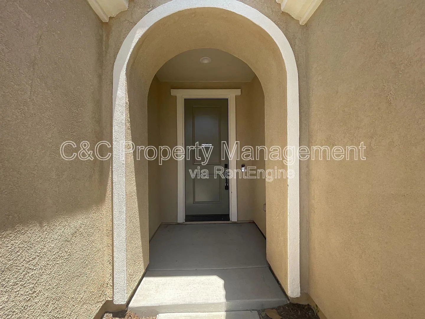 4 bed, 2.0 bath, 1959 sqft, $2,995 — Photo 4