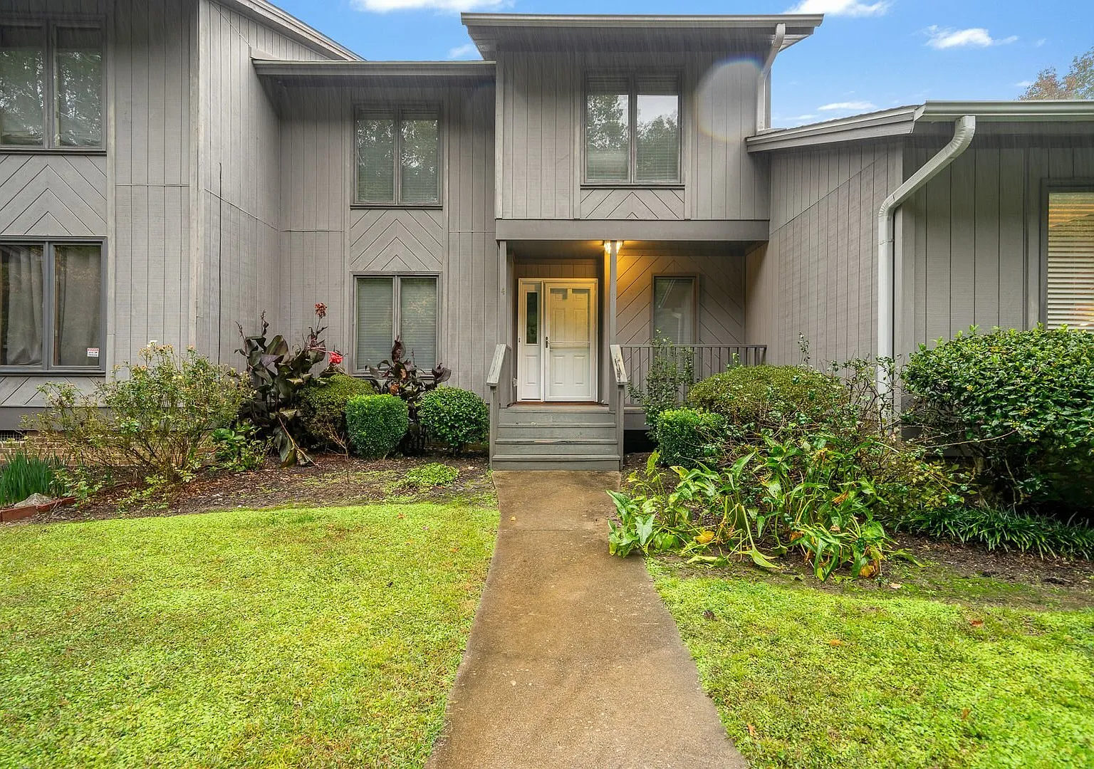 3 Bedroom, 2.5 Bath Condo on the Pebble Creek Golf Course — Photo 2