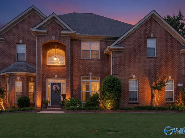 4410 Hidden Lake Dr SE, Owens Cross Roads, AL 35763